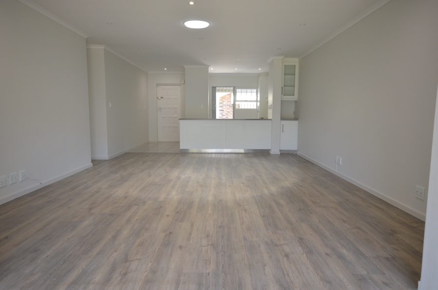 2 Bedroom Property for Sale in Kenridge Western Cape